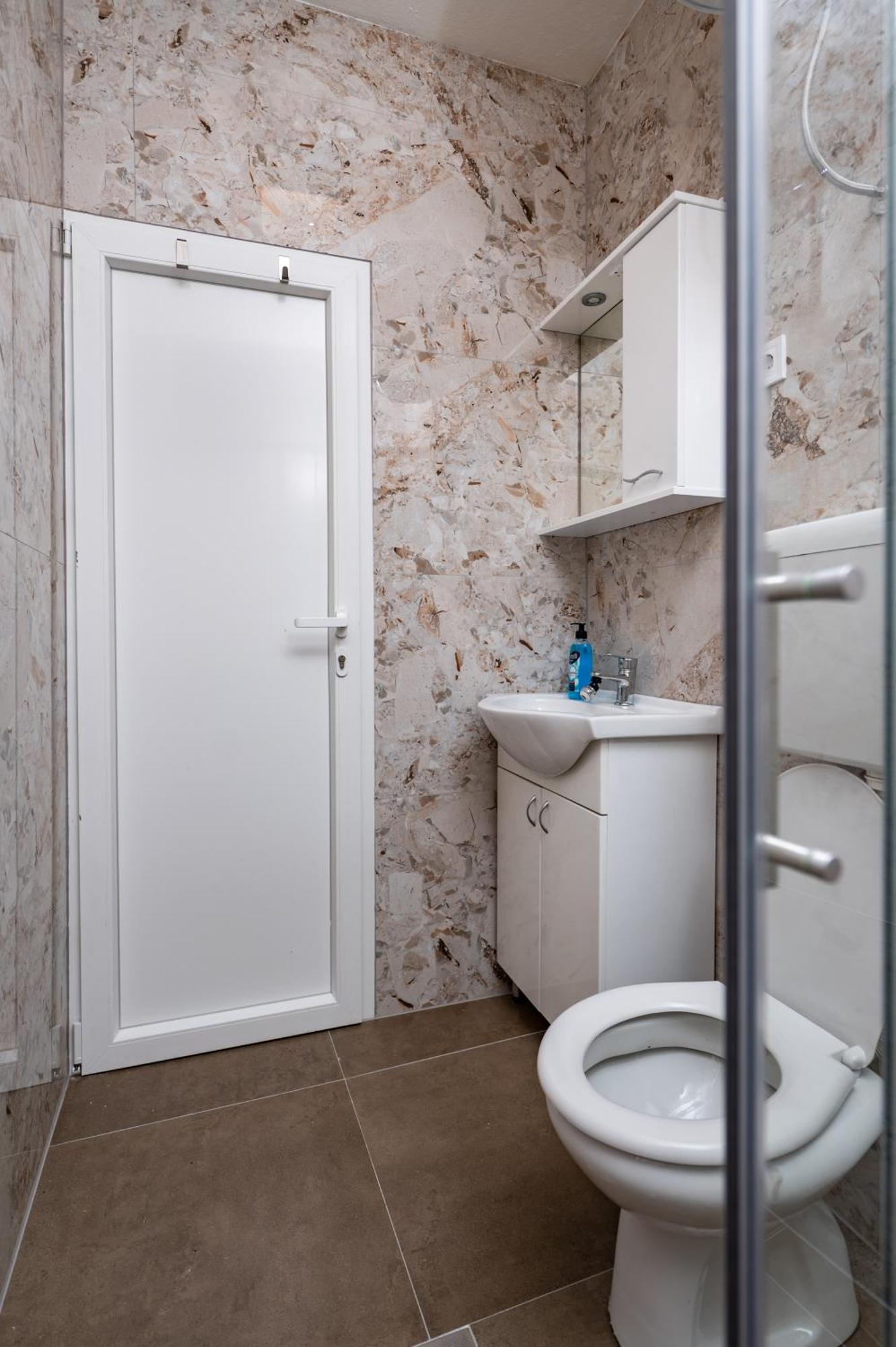 Apartmani Kaan พอดโกริกา ภายนอก รูปภาพ