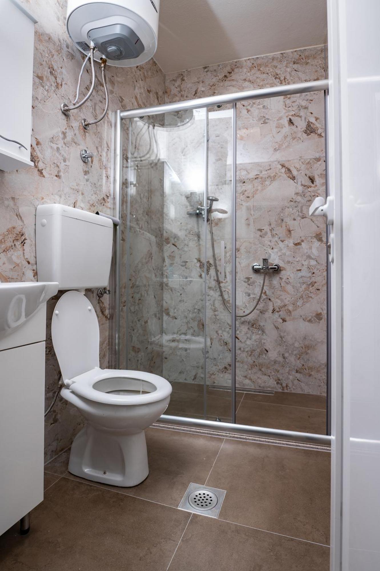 Apartmani Kaan พอดโกริกา ภายนอก รูปภาพ